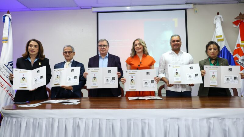 Un sello para la historia: Aída Cartagena Portalatín queda inmortalizada en emisión postal conmemorativa
