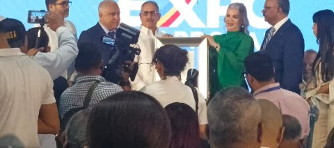 Con la presenciadel presidente Luis Abinader inauguraExpo-Amaprosan 2026…iii